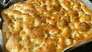 Focaccia italiana ricetta originalepronta in 5 minuti 🇬🇧 Italian focaccia original recipe [upl. by Enitsua200]