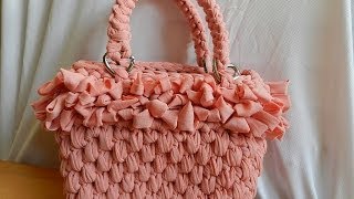 Tutorial borsa in fettuccia punto canestroBolsos de ganchilloFondo con catenella intorno [upl. by Gaidano622]