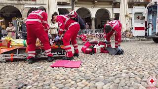 Simulazione di soccorso su un incidente stradale [upl. by Hescock]