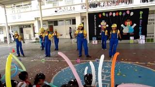 minions 2014 coreografia de mamis [upl. by Eidnam990]