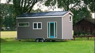 Een piepklein paleisje op wieltjes Bredanaar bouwt eigen Tiny House [upl. by Desiri]