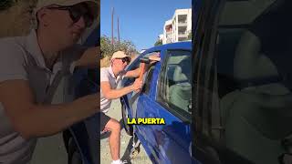 ¡Salvaron a este perro de la muerte en ese coche 🐕😱 [upl. by Poler611]