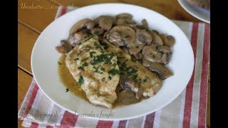 Scaloppine di pollo al marsala e funghi [upl. by Micheline]