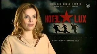 Thekla Reuten hoc [upl. by Dranreb]