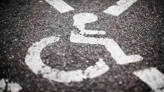 Handicap  des véhicules partagés pour les personnes à mobilité réduite [upl. by Ellerad130]