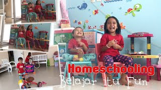 Dunia Anak  Belajar dan Tantangan  Buka Kinder Joy dan Ball Surprise  Zara Cute Homeschooling [upl. by Carbone]