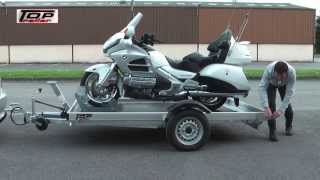 GOLDWING REMORQUE PORTE MOTO SANS RAMPE HYDRAULIQUE [upl. by Kare]