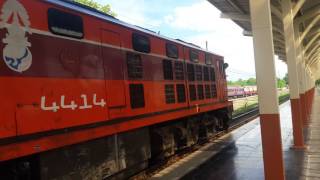 รถไฟไทย Srt Exepress train on52 ChiangMaiBangkok ChiangMai station [upl. by Rama]