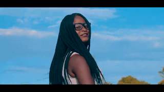 Bezaleo Comprido  Titia Official video [upl. by Batish]