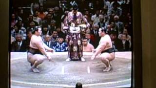 Watch SUMO with Jason  Asashoryu vs Hakuho  Jan 27 2008 [upl. by Alana]