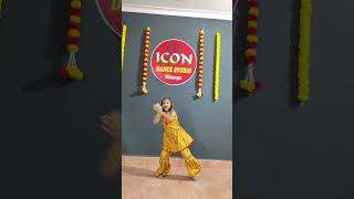 Dholida  sanan sanan jaye re jiya garbe ki raat mein  navratrispecial dance shortsfeed shorts [upl. by Ahsiek]