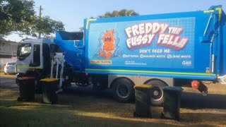 Frasercoast recycling with SL01609 cleanaway [upl. by Malkah]