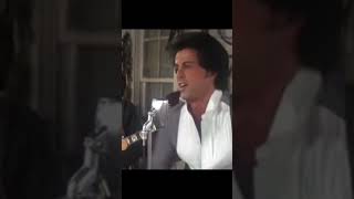 Stallone mostrando que sabe cantar [upl. by Neenej]