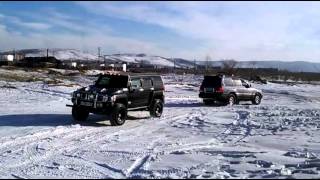 Перетягивание каната Hummer H3 vs Lexus LX470 [upl. by Corneille]