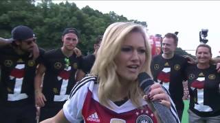 Helene Fischer  Atemlos durch die Nacht live auf der Fanmeile 2014 [upl. by Noitna422]