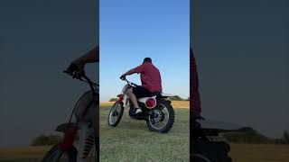 Classic Motorcycles in action vintageyamaha vintagemotorbike honda350x [upl. by Rauscher]