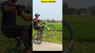 How to Wheelie shorts howtowheelie wheelie cycle stunt cyclewheelie mtb short wheeling [upl. by Keligot]