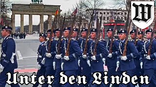 Bundeswehr Unter den Linden“ Marsch aus Petersburg  Regimentsgruß  WachbataillonStabsmusikkorps [upl. by Alexander843]