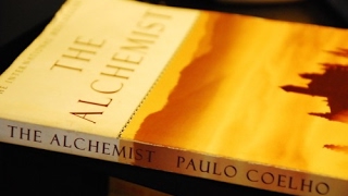 ALCHIMIE  Paulo COELHO  LAlchimiste  Livre Audio Français  FR [upl. by Attelrahs67]