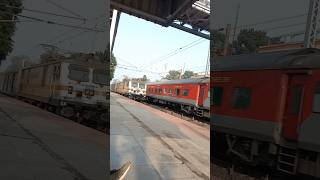 Dangerous overtaking  Coalfield Express Dangerously overtakes Amritsar Mail shortvideowap7 [upl. by Setiram]