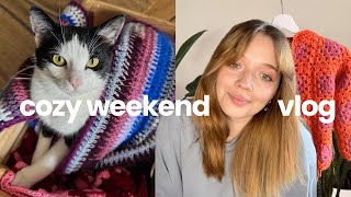 Cozy Weekend Vlog  Christmas Decorating Organizing and Resizing a Crochet Sweater [upl. by Nomal]