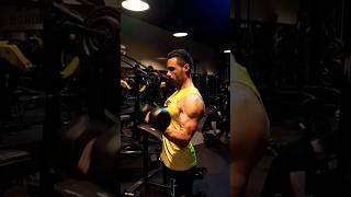 ZOTTMAN CURL ALTERNATINGUnlock Bigger Arms With Zottman Curl Revolution shorts bicepsworkout [upl. by Palermo]