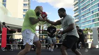 Deron Williams Vs Frank Gore Deron Williams boxing workout [upl. by Htrahddis]