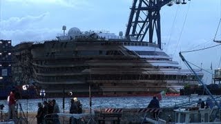 Italie le redressement du Costa Concordia est achevé [upl. by Girish134]