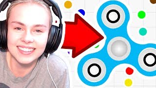 GIRLFRIEND FIDGET SPINS FOR THE FIRST TIME  Spinzio [upl. by Nerin875]