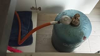 Comment installer ou changer une bouteille de gaz [upl. by Shani]