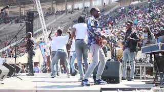 Alick MachesoMundikumbuke Live at Defence Forces Day [upl. by Spada517]