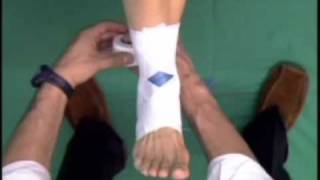 How to Tape an Ankle  Wie Tape ich ein Sprunggelenk [upl. by Diarmid]