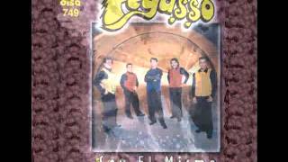 Grupo pegasso en vivo en nuevo laredo emilio reyna y pollo estevan 1985 [upl. by Hamon]