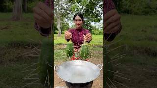 Cooking papaya with egg recipe foodie cookrecipe cooking delicious [upl. by Napra87]