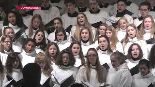 Mädchenchor amp Männerstimmen am Kölner Dom  Marys Lullaby John Rutter Midnight Mass 2018 [upl. by Ahsinit]