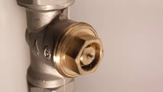 HOW TO  Hoe een thermostatische kraan deblokkeren  ENGIE [upl. by Levins346]