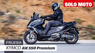 Kymco AK 550 Premium  Prueba  Review en español [upl. by Ellerehc848]