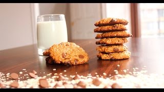 Galletas de avena con chips de chocolate [upl. by Alvan]