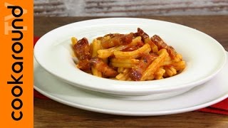 Pasta con pomodorini arrosto e pancetta  Ricetta primi piatti [upl. by Iduj]