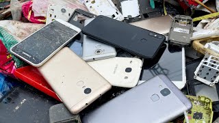 Looking for a discarded phone  Restoration of a used phone from the trash [upl. by Eked]