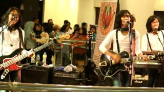 Tkoes Band quot Bujangan quot 20151029 [upl. by Nitsrek198]