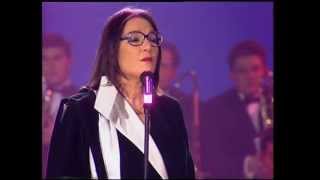 NANA MOUSKOURI quotUNA FURTIVA LÁGRIMAquot [upl. by Fiske]