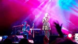 Indila  SOS  Belgade Arena  Live [upl. by Gerge995]