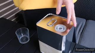 How to open an olive oil tin  Come aprire e travasare la latta di olio doliva [upl. by Adnuhsar893]