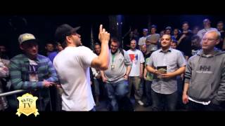 SKEEZ TV BATTLES POSTAL VS SISTEMANN [upl. by Oemac]