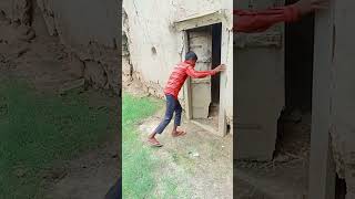 Aisi kaun si chij hai jo bacchon ko dara rahi hai vishal funny comedy shortvideo [upl. by Ful]