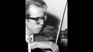 Gidon Kremer plays Saurets cadenza for Paganinis 1st Violin Concerto live [upl. by Sessler]