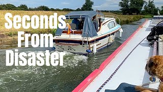 Ramming A Fibreglass Cruiser With An 18 Ton Narrowboat On The River Great Ouse [upl. by Thebazile]