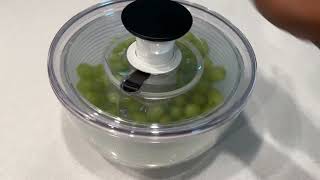 OXO Good Grips Large Salad Spinner Fruit and Veggie Spinner Review [upl. by Maxie]