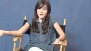 Isabelle Fuhrman answers questions and sing 2009 [upl. by Kutzenco726]